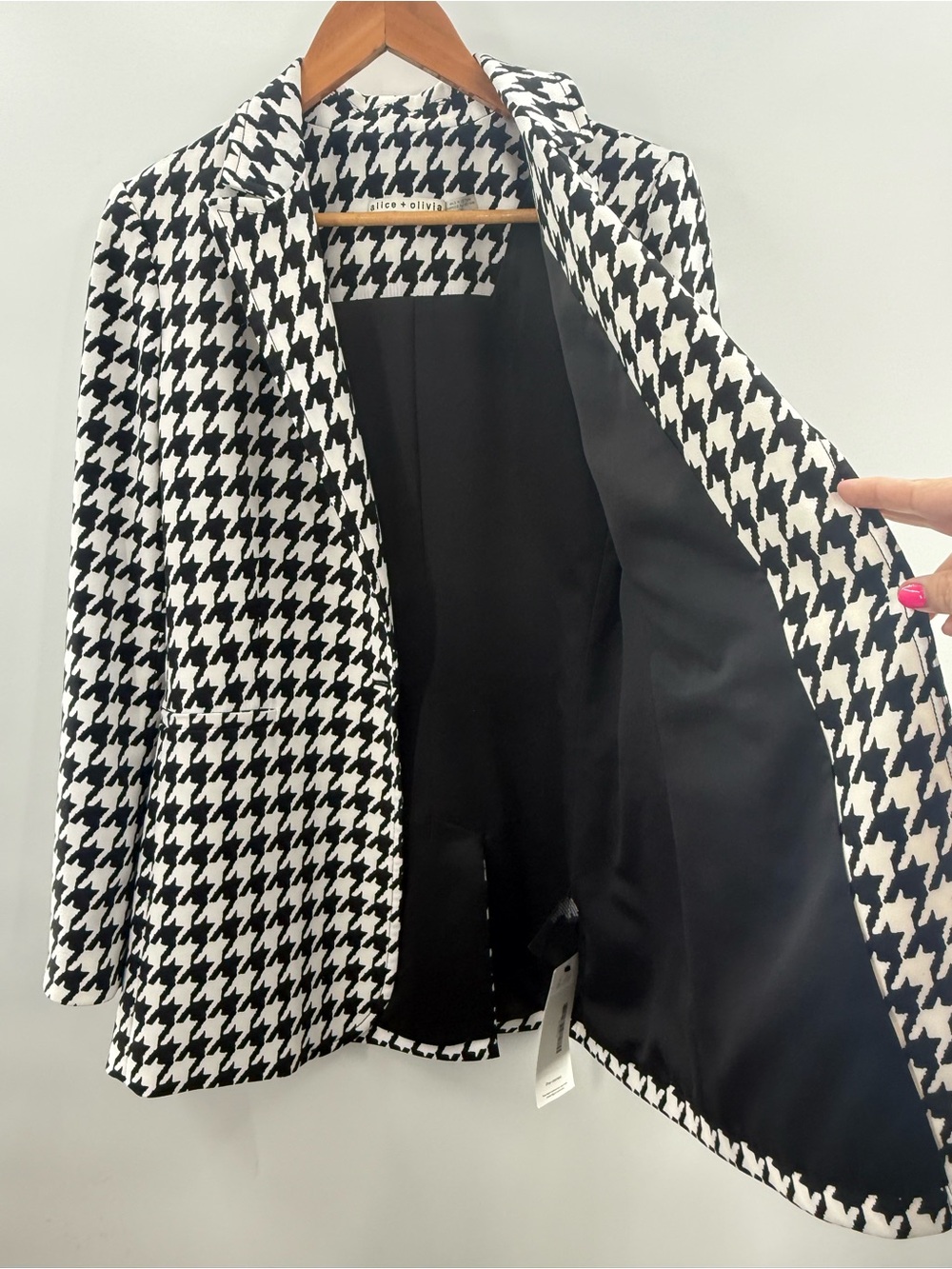 Alice + Olivia Breann Long Fitted Houndstooth Single Button Classic Blazer 10 - Picture 10 of 16